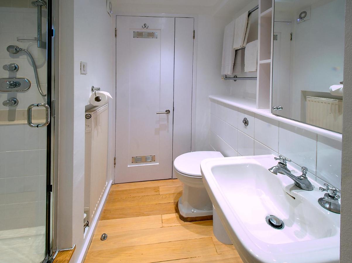 Serene Townhouse With Parking Λονδίνο Εξωτερικό φωτογραφία